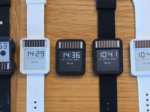 Solar Smartwatch พร้อมแผงโซลาร์เซลล์บนหน้าปัด ใช้แบตเตอรี่ได้นาน 9 เดือน และชาร์จด้วยพลังงานแสงอาทิตย์