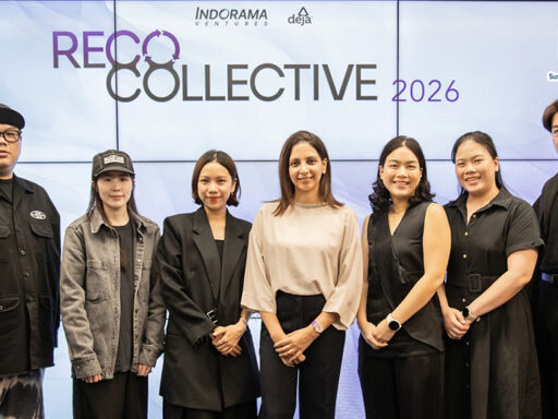นักออกแบบทั้งสามแบรนด์จะเข้าร่วม RECO Incubation Lab เพื่อเรียนรู้กระบวนการ Circular Design ตั้งแต่การทำความเข้าใจคุณสมบัติของวัสดุ การเลือกใช้ผ้า การออกแบบและทดลองผลิต ไปจนถึงการพัฒนาต้นแบบที่สามารถสวมใส่หรือใช้งานในชีวิตประจำวันได้